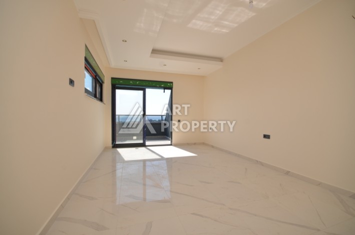 Современный дуплекс 2+1 с панорамным видом на море и бассейн — отличное предложение для комфортной жизни и отдыха. - Ракурс 6