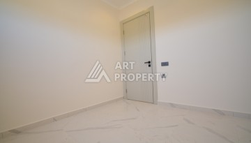 Современный дуплекс 2+1 с панорамным видом на море и бассейн — отличное предложение для комфортной жизни и отдыха. - Ракурс 11