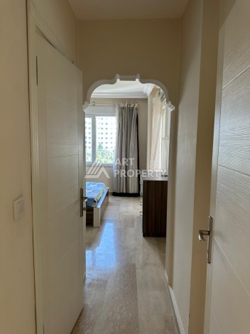 Срочная продажа просторной квартиры 2+1 в районе Махмутлар рядом с морем - Ракурс 2