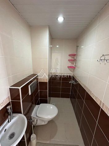 Срочная продажа просторной квартиры 2+1 в районе Махмутлар рядом с морем - Ракурс 3