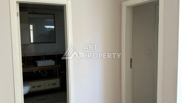 Срочная продажа просторной квартиры 2+1 в районе Махмутлар рядом с морем - Ракурс 8