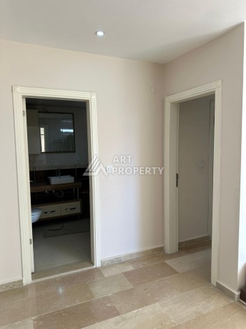 Срочная продажа просторной квартиры 2+1 в районе Махмутлар рядом с морем - Ракурс 7