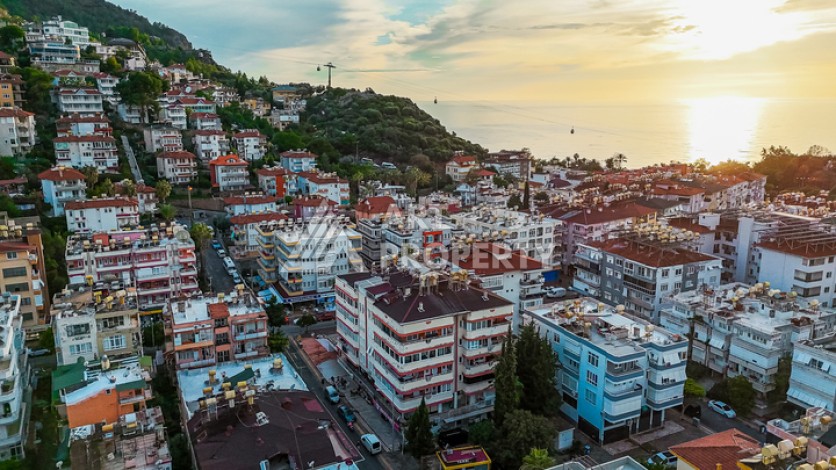 Квартира 2+1 в центре Алании. Всего 250 метров до пляжа Дамлаташ - Ракурс 1