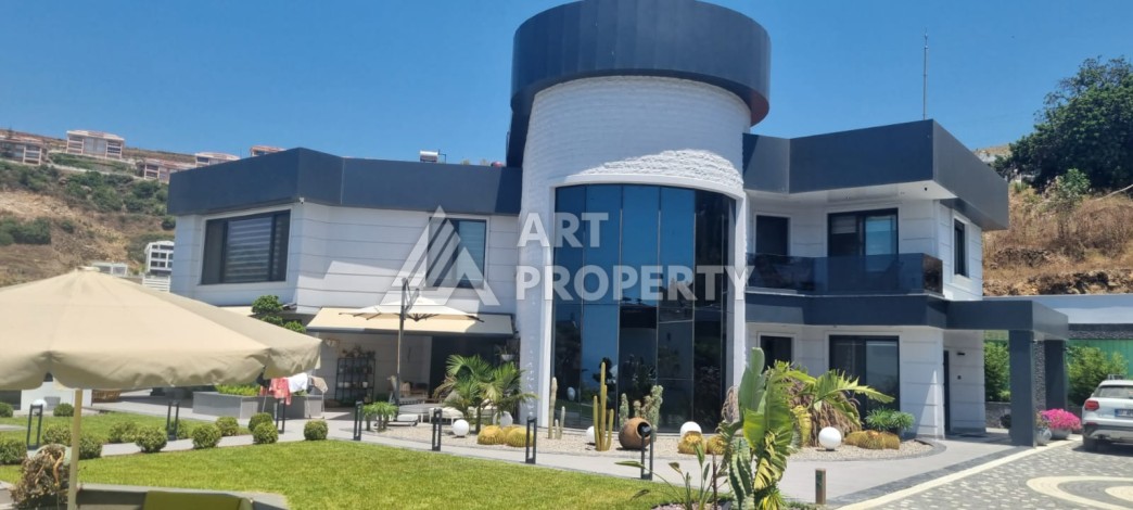 Вилла 6+2 с большим участком 1950 м2 в районе Каргыджак, Алания - Ракурс 0