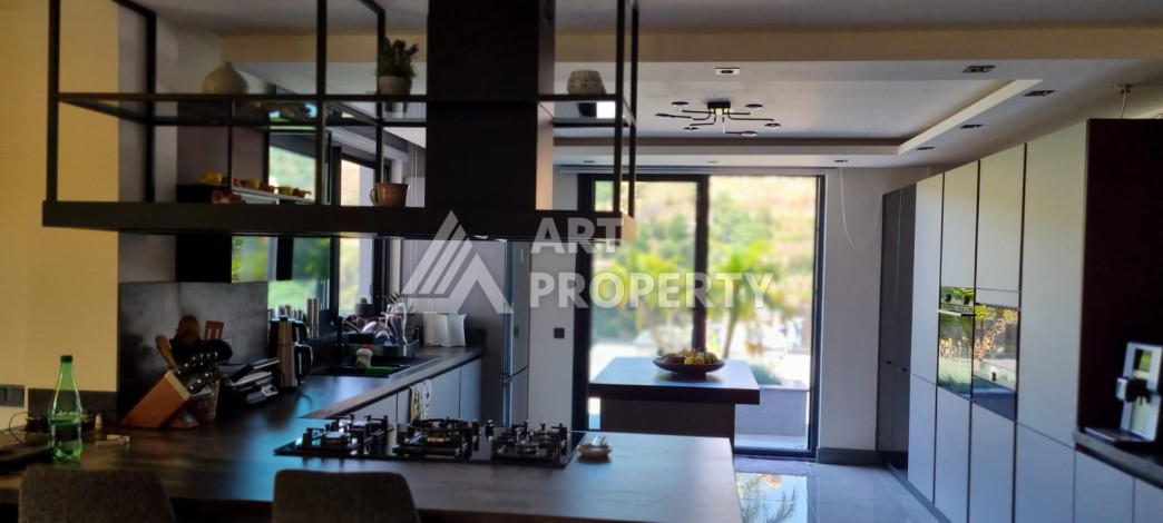 Вилла 6+2 с большим участком 1950 м2 в районе Каргыджак, Алания - Ракурс 23