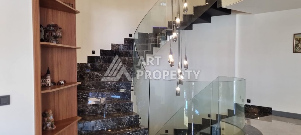 Вилла 6+2 с большим участком 1950 м2 в районе Каргыджак, Алания - Ракурс 28