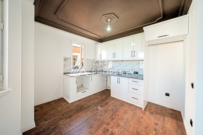 Квартира 2+1 с видом на море в Тосмуре — срочная продажа, 100 метров до пляжа - Ракурс 5