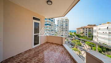 Квартира 2+1 с видом на море в Тосмуре — срочная продажа, 100 метров до пляжа - Ракурс 11