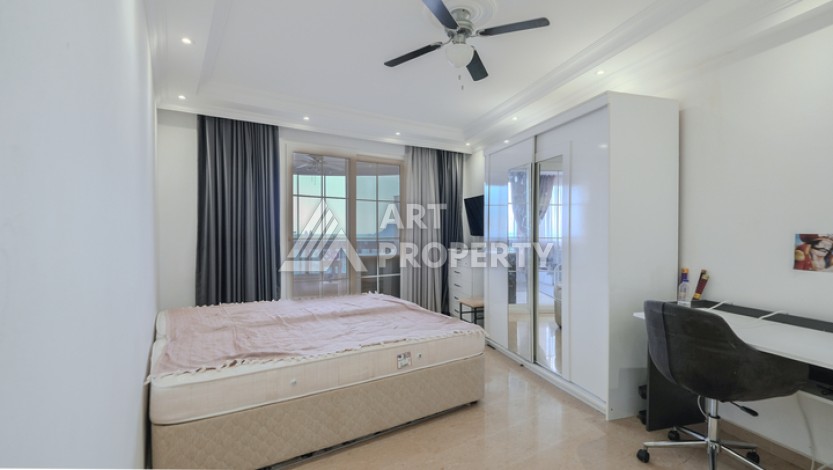 Просторная квартира 2+1 с видом на море и крепость Аланьи в районе Тосмур - Ракурс 10