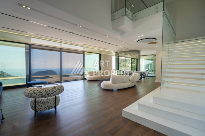 Престижная вилла 4+1 с большим участком в районе Тепе, с участком 1475 кв.м. - Ракурс 2