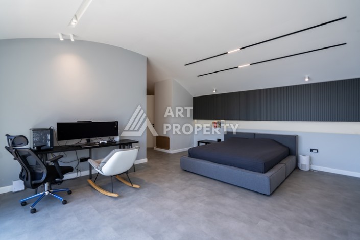 Престижная вилла 4+1 с большим участком в районе Тепе, с участком 1475 кв.м. - Ракурс 9