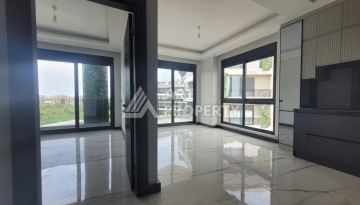 Квартира 1+1 в элитной резиденции района Оба, Алания — 55 м² с видом на бассейн - Ракурс 14