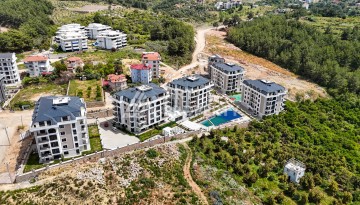 Квартира 2+1 с отдельной кухней и видом крепость в районе Оба, Алания — 115 м² - Ракурс 1