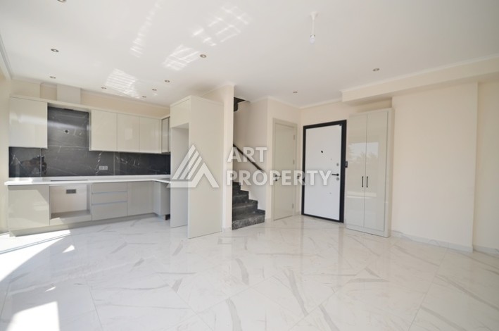 Садовый дуплекс  2+1 в современном комплексе, район Демирташ. - Ракурс 4