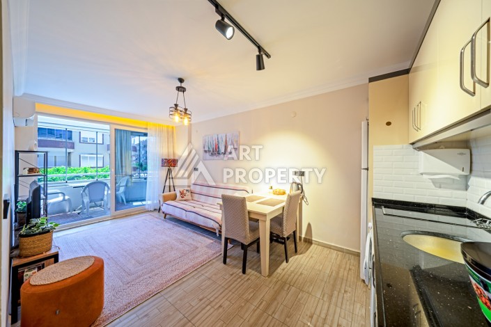 Меблированная квартира 1+1 в районе Оба, 500 м от пляжа - Ракурс 1