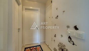 Просторная квартира 1+1 в Махмутларе в 200 метрах от моря с панорамными видами - Ракурс 2