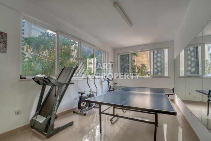 Просторная квартира 1+1 в Махмутларе в 200 метрах от моря с панорамными видами - Ракурс 9