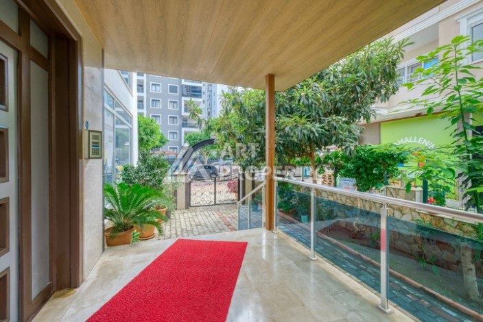 Просторная квартира 1+1 в Махмутларе в 200 метрах от моря с панорамными видами - Ракурс 22