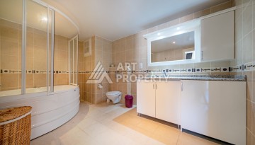 Просторная квартира 4+1 в комплексе с развитой инфраструктурой в районе Тосмур — идеальный вариант для комфортной жизни у моря - Ракурс 17