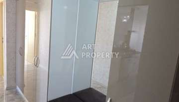 Срочная продажа квартиры 2+1 в центре Мерсина, район Енишехир - Ракурс 2