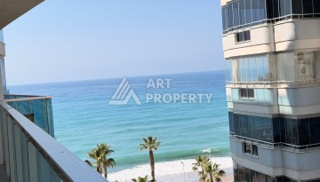 Просторная квартира 2+1 на первой линии в районе Махмутлар — идеальный вариант у самого моря. - Ракурс 18