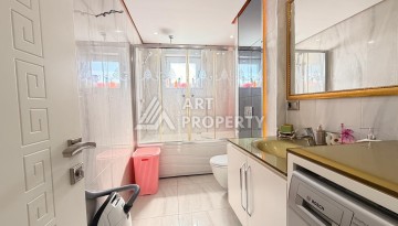 Просторная квартира 2+1 на первой линии в районе Махмутлар — идеальный вариант у самого моря. - Ракурс 11