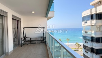 Просторная квартира 2+1 на первой линии в районе Махмутлар — идеальный вариант у самого моря. - Ракурс 16