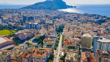 Квартира 2+1 с отдельной кухней в центре Алании, 100 кв.м. - Ракурс 1