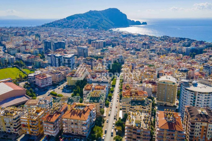 Квартира 2+1 с отдельной кухней в центре Алании, 100 кв.м. - Ракурс 0