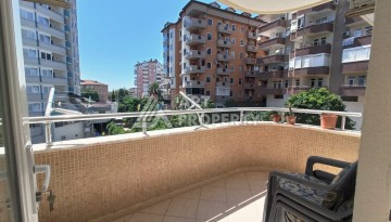 Квартира 2+1 с отдельной кухней в центре Алании, 100 кв.м. - Ракурс 4