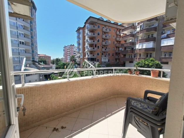 Квартира 2+1 с отдельной кухней в центре Алании, 100 кв.м. - Ракурс 3