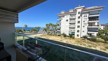 Квартира 1+1 на первой береговой линии в Кестеле с видом на море - Ракурс 17