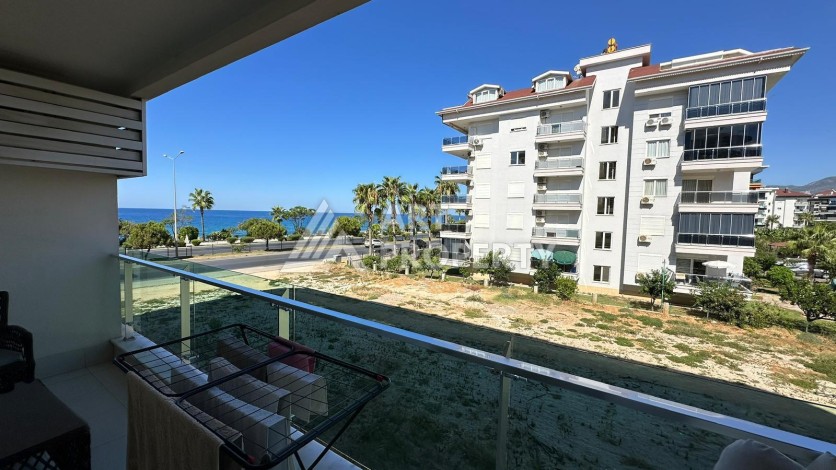 Квартира 1+1 на первой береговой линии в Кестеле с видом на море - Ракурс 16