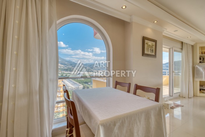 Квартира 2+1 с панорамным видом на море всего в 50 метрах от пляжа в районе Махмутлар. - Ракурс 2