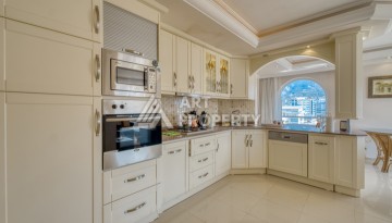 Квартира 2+1 с панорамным видом на море всего в 50 метрах от пляжа в районе Махмутлар. - Ракурс 11