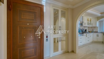 Квартира 2+1 с панорамным видом на море всего в 50 метрах от пляжа в районе Махмутлар. - Ракурс 12