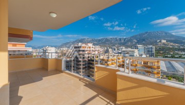 Квартира 2+1 с панорамным видом на море всего в 50 метрах от пляжа в районе Махмутлар. - Ракурс 27