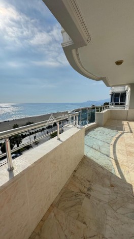 Квартира 2+1 на первой линии у моря с панорамным видом в районе Махмутлар. - Ракурс 27