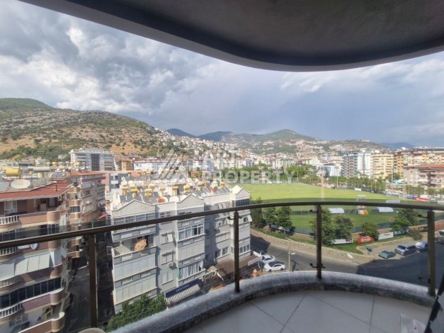 Просторная квартира 1+1 в районе пляжа Клеопатры в Алании — 65 м², 700 метров до моря - Ракурс 1