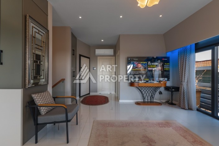 Дуплекс 2+1 в центре камерной резиденции в 200 м от моря в центре Алании - Ракурс 4