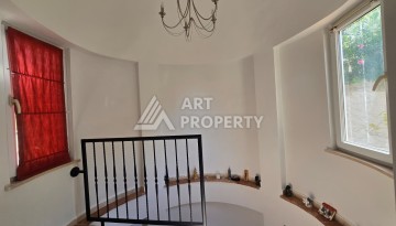 Просторный меблированный дуплекс 2+1 с панорамными видами на горы и город в  районе Каргыджак. - Ракурс 8