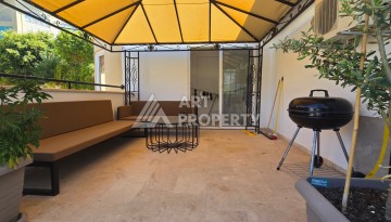 Просторный меблированный дуплекс 2+1 с панорамными видами на горы и город в  районе Каргыджак. - Ракурс 17