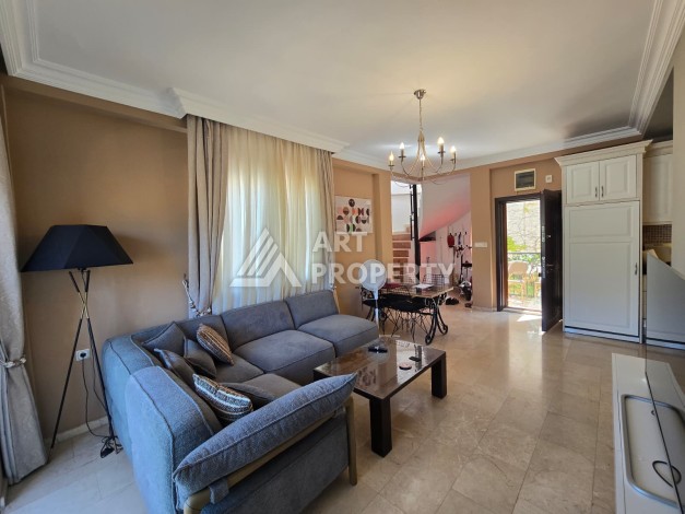 Просторный меблированный дуплекс 2+1 с панорамными видами на горы и город в  районе Каргыджак. - Ракурс 18