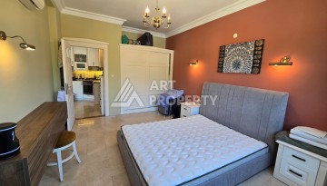 Просторный меблированный дуплекс 2+1 с панорамными видами на горы и город в  районе Каргыджак. - Ракурс 22