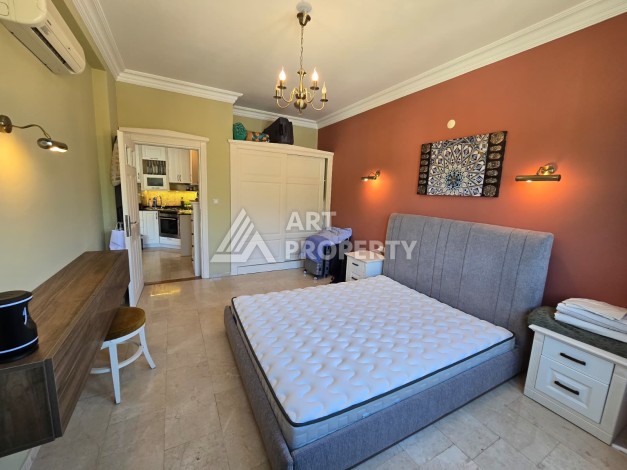 Просторный меблированный дуплекс 2+1 с панорамными видами на горы и город в  районе Каргыджак. - Ракурс 21