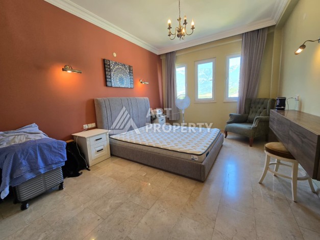 Просторный меблированный дуплекс 2+1 с панорамными видами на горы и город в  районе Каргыджак. - Ракурс 22