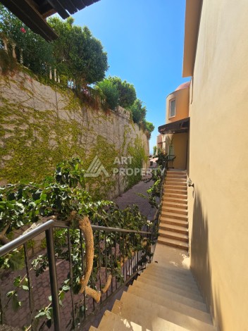 Просторный меблированный дуплекс 2+1 с панорамными видами на горы и город в  районе Каргыджак. - Ракурс 23