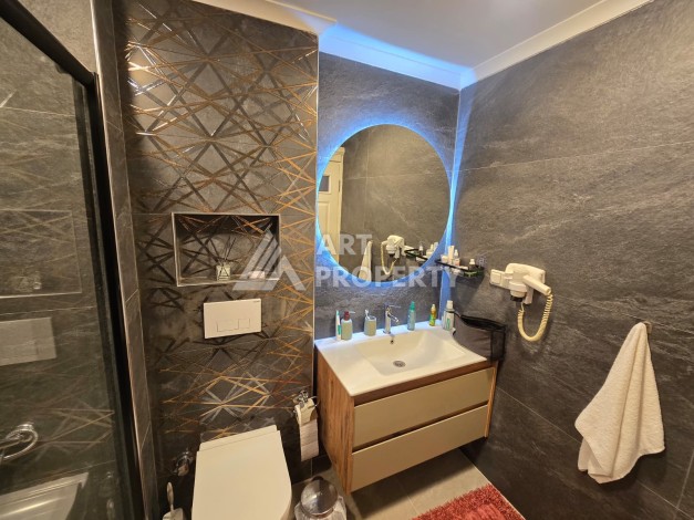 Просторный меблированный дуплекс 2+1 с панорамными видами на горы и город в  районе Каргыджак. - Ракурс 31