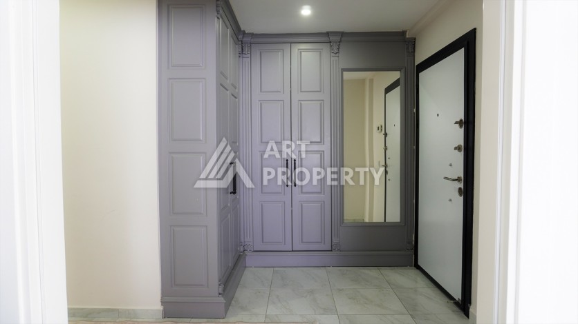 Просторная квартира 2+1 с тремя балконами в Махмутларе, Аланья - Ракурс 3