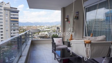 Просторная квартира 2+1 с тремя балконами в Махмутларе, Аланья - Ракурс 1